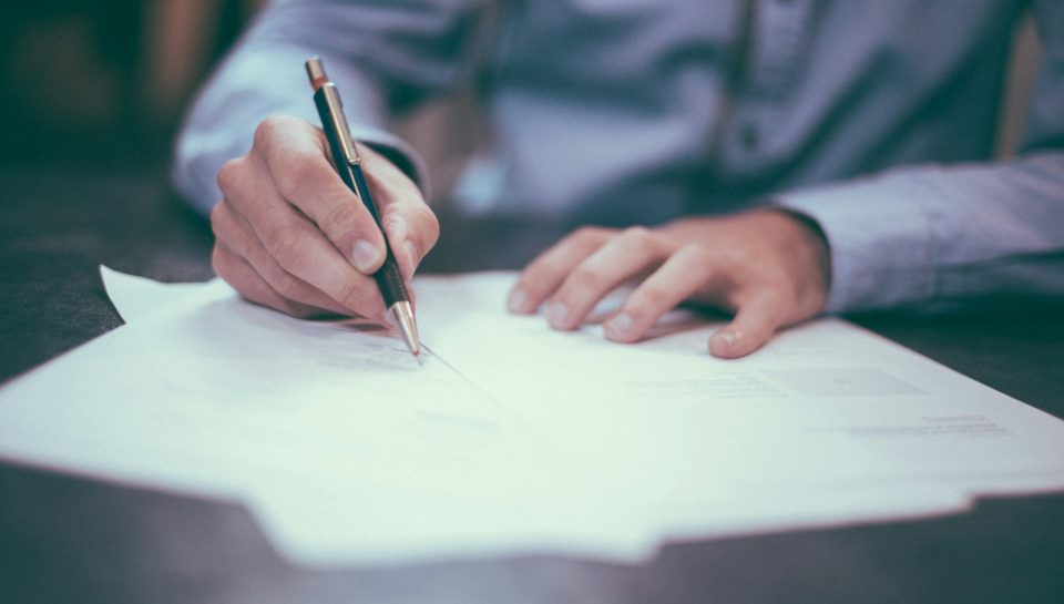 Signature de contrat — plainte contre Premium